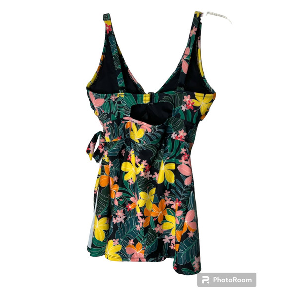 New Old Navy One-piece Swimsuit w/Skirt in Green Multicolor Print Size Medium - Picture 3 of 5